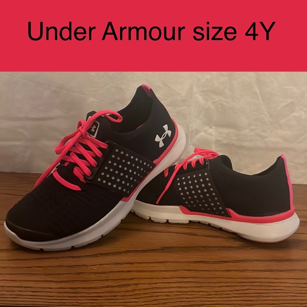 Under Armour Micro G Speed Swift 2 Black Pink Running Shoes Sz 4Y